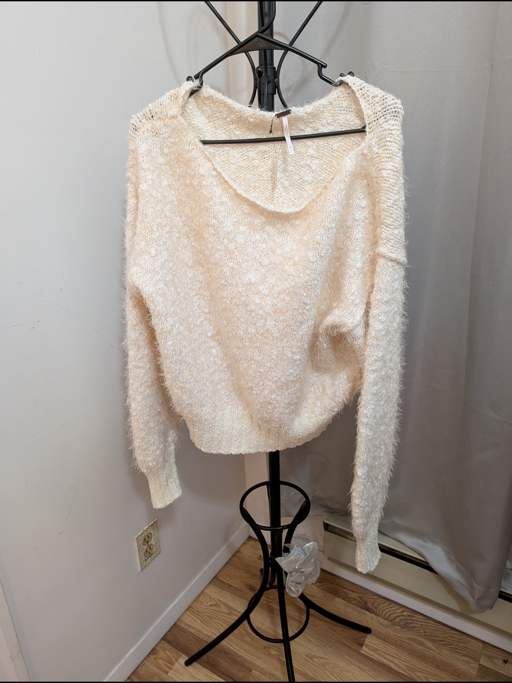 Free People Cream Scoop Neck Sweater Size Small